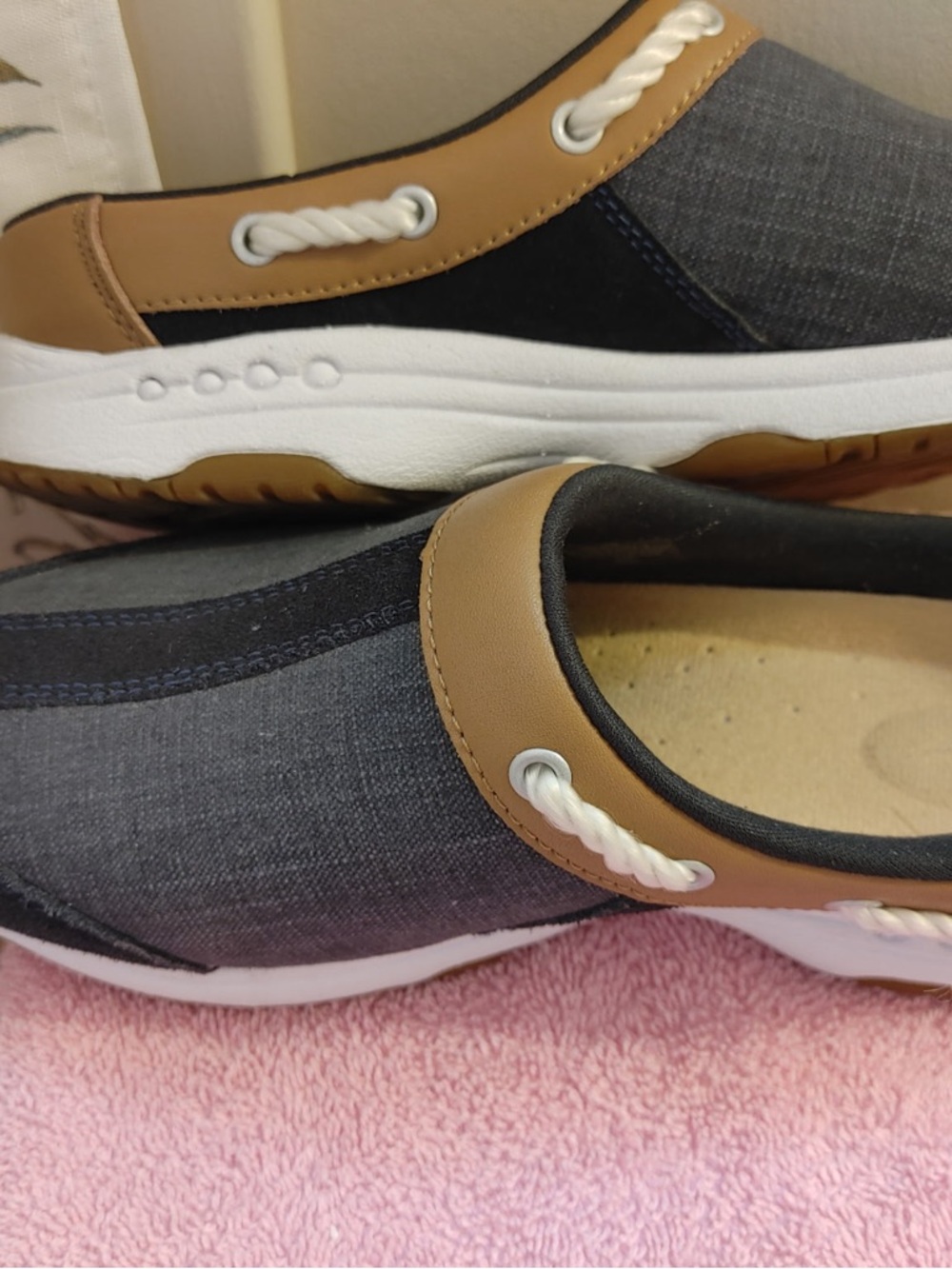 Easy Spirit Women's Slip-On Moccasin in Black and Tan Mules